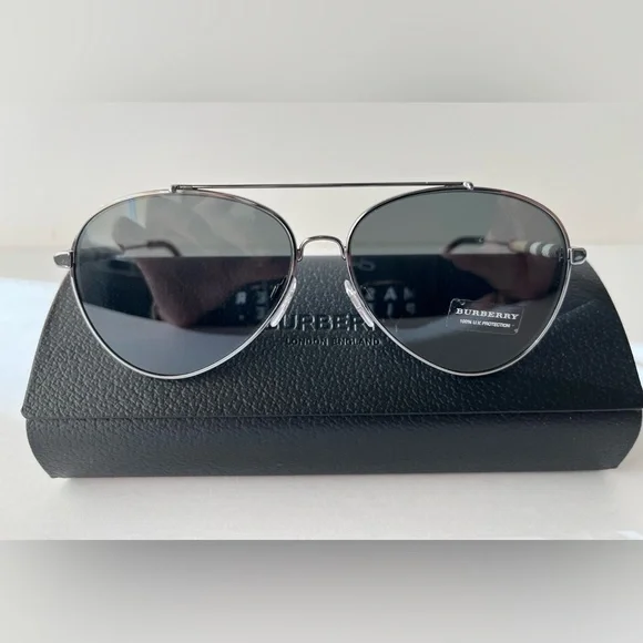 Burberry | Accessories | Burberry 392q Sunglasses Silver  display picture 2